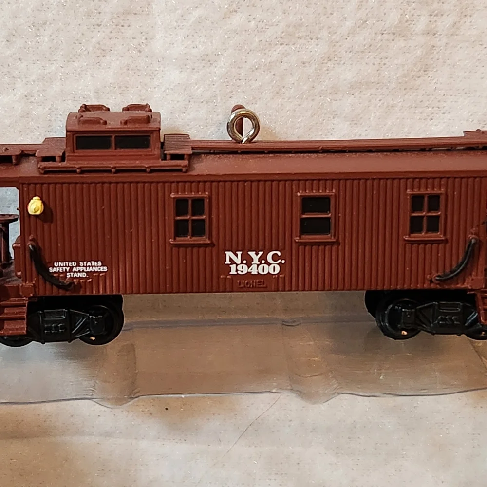 Lionel‎ Train Hallmark Keepsake Ornament No. 717 CABOOSE NYC LIONEL Train 2005